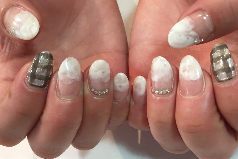 冬のモノトーンネイル。