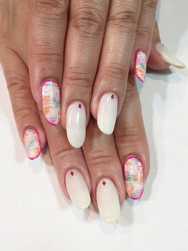 リネン風フラワー柄。