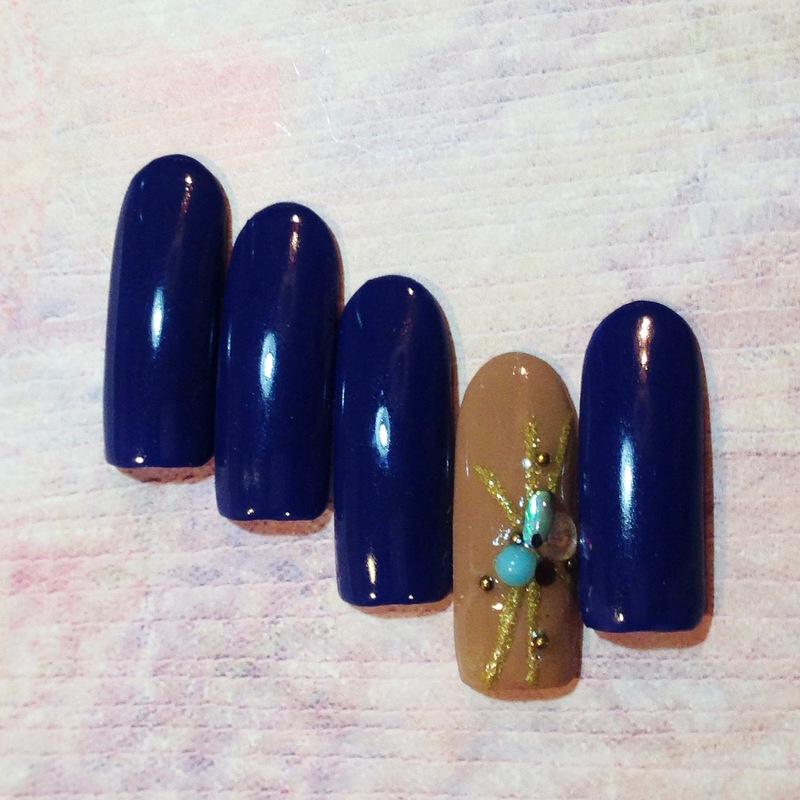 シンプル・ターコイズネイル。