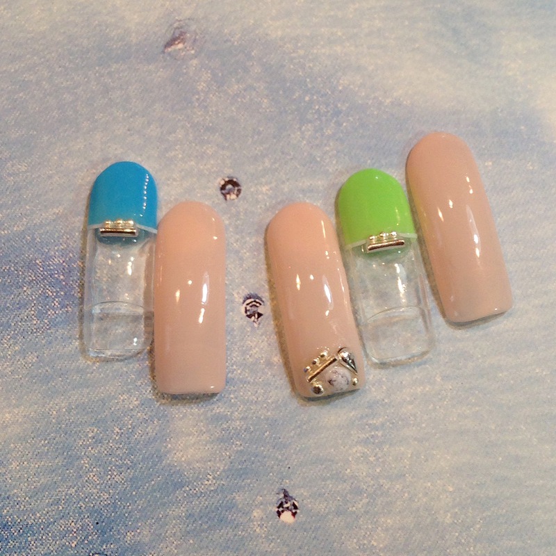 グリーン & ブルーで春ネイル。