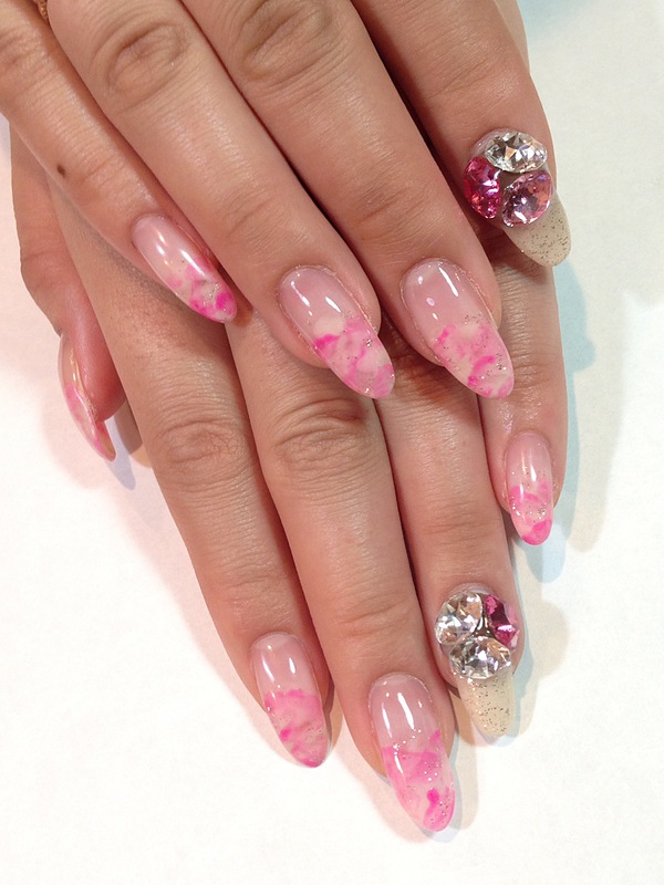 ピンクレイヤードネイル。