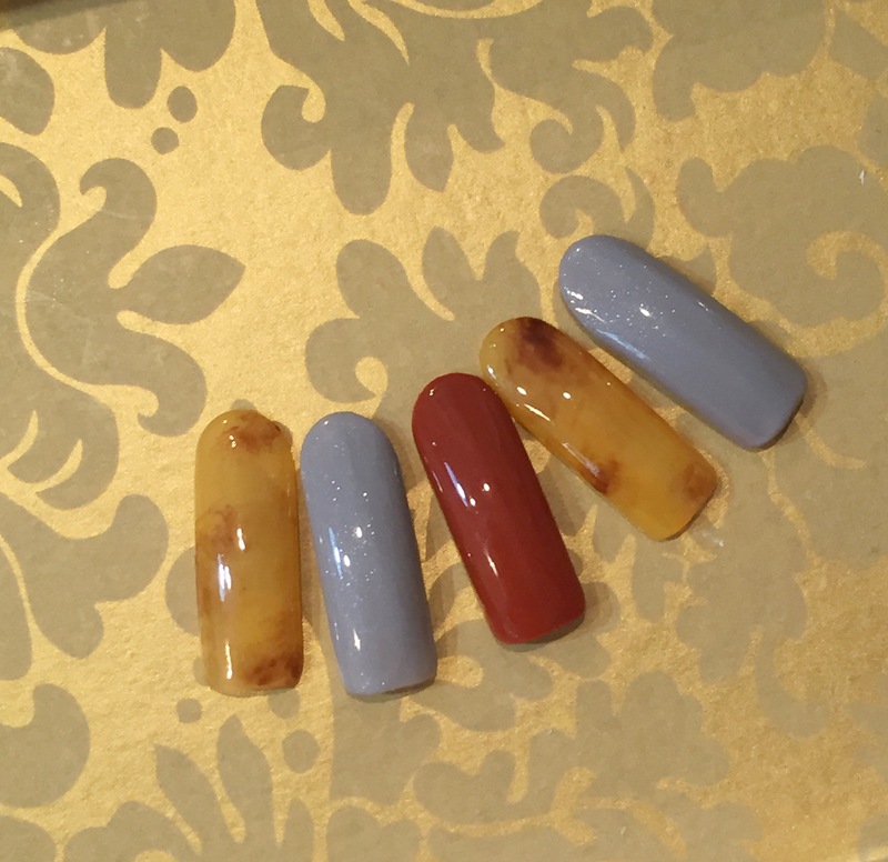 【ＮＥＷ】べっ甲ネイルとグレー×テラコッタ。