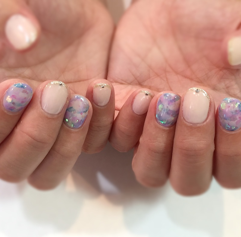 紫陽花カラーのタイダイネイル。