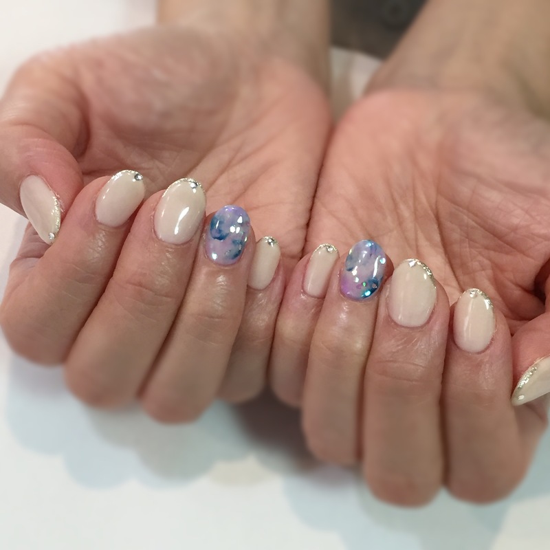 ブルー×パープルのタイダイネイル。