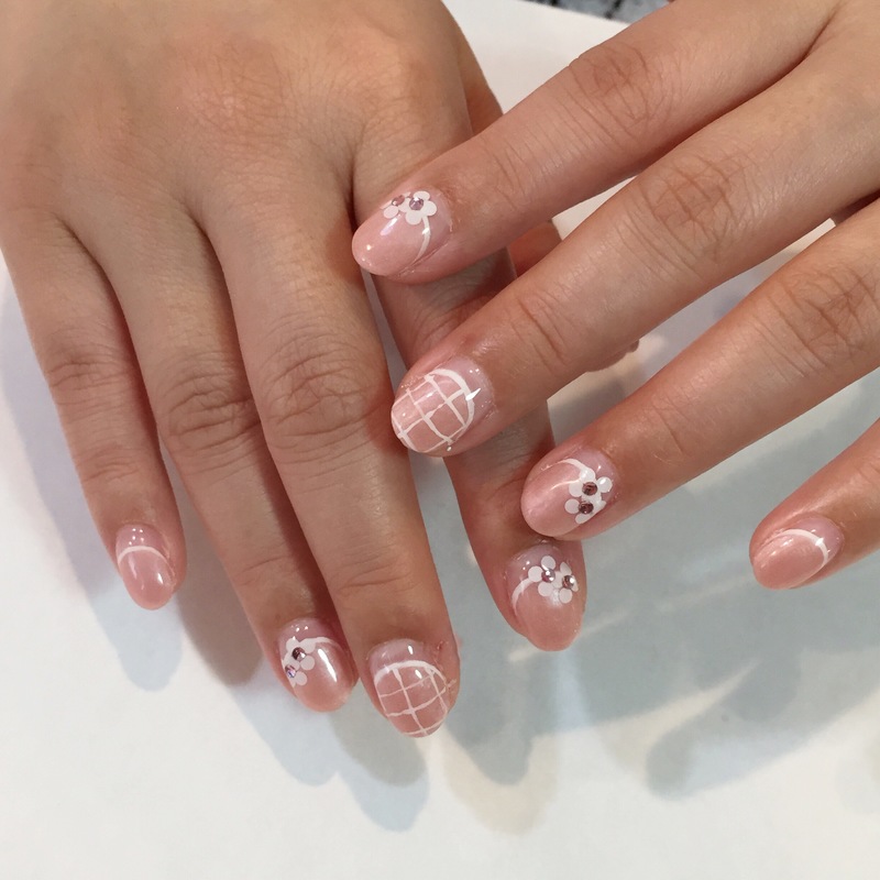 オーバルフレンチ×ホロフラワーアート。