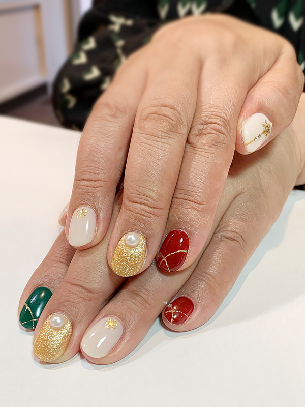 結晶ネイル×ゴールド。