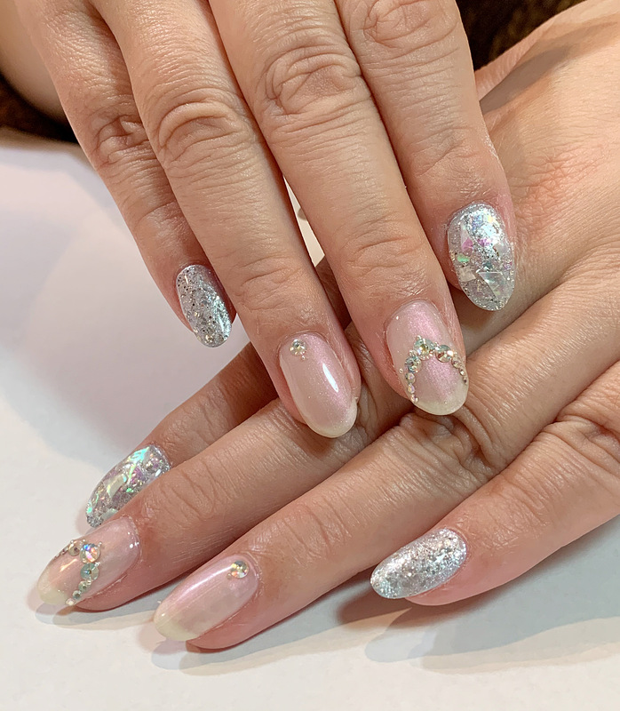 キラキラブルー×冬ネイル。