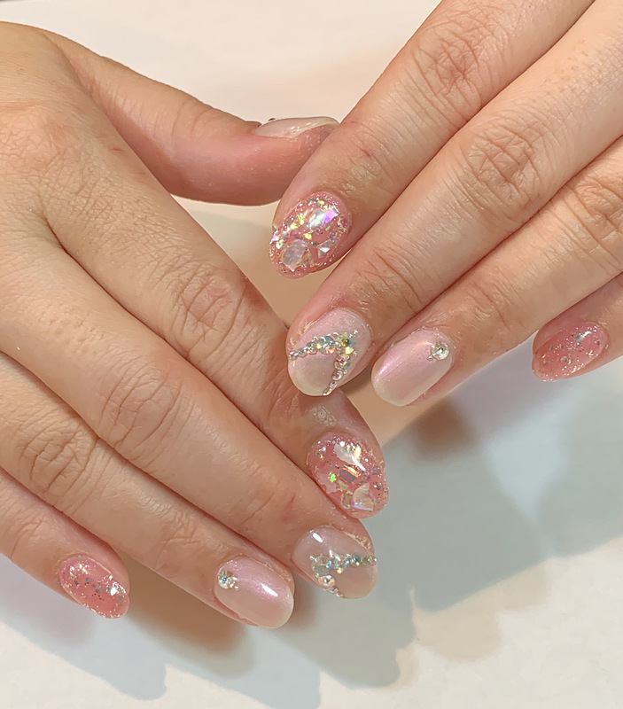 キラキラピンク×冬ネイル。