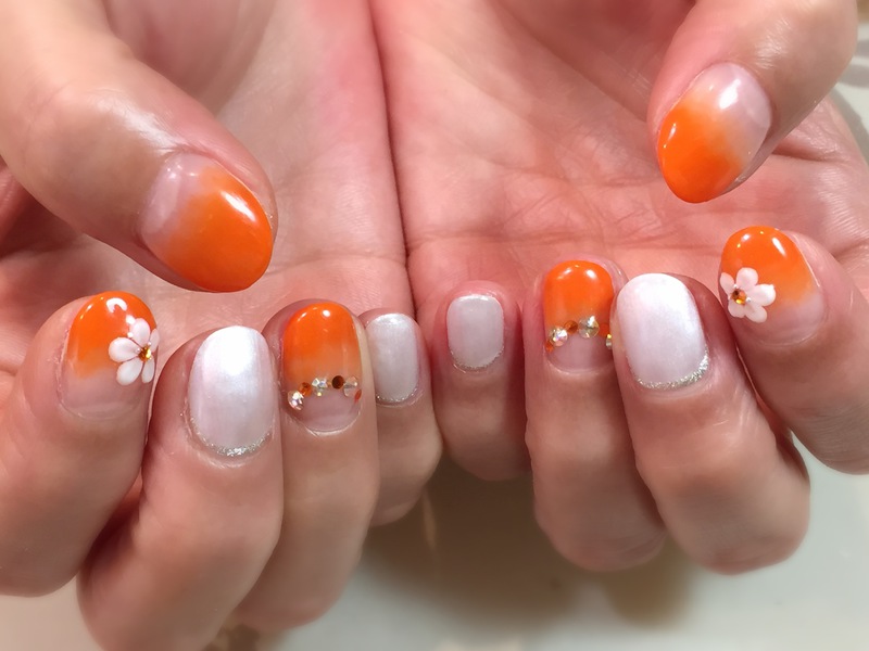 グラデーション×エンボスflower。