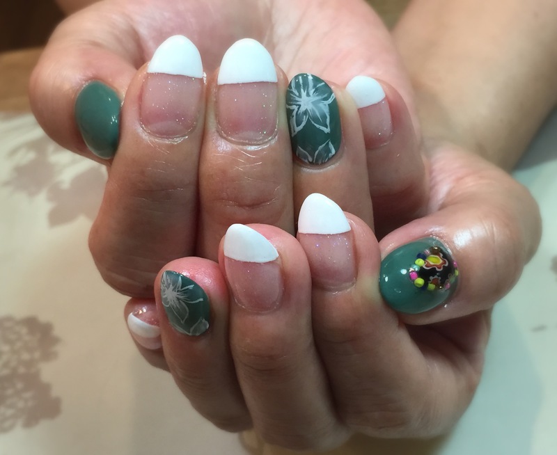 レトロなネイル。