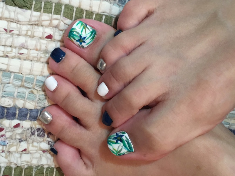 ペディ　ボタニカル×ミラーネイル。