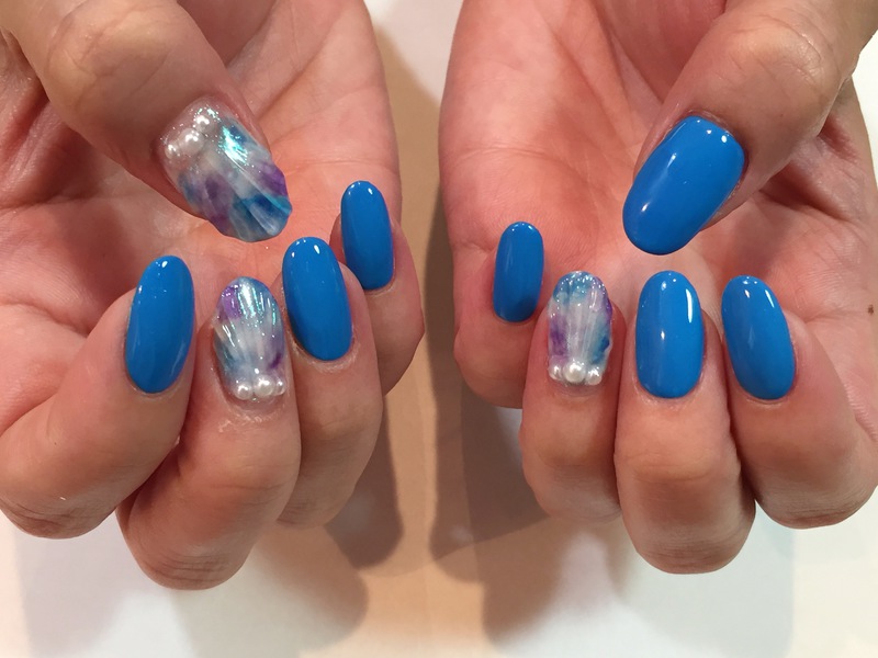 ビビッドブルー×マーメイドシェル。