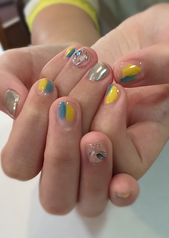 ショートネイル×塗りかけネイル×ワイヤーアート★