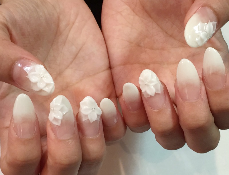 純白♡ウェディングネイル。