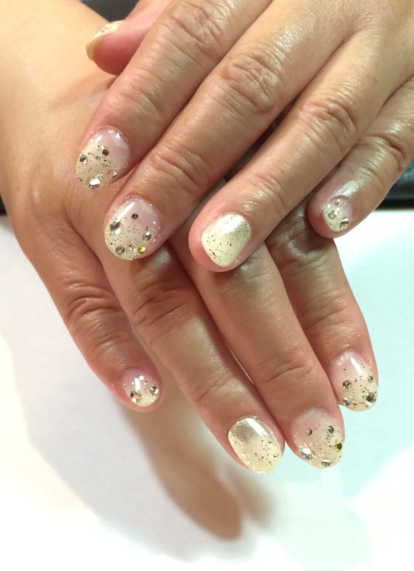 クリームイエロー×シルバーグリッター×ドット柄ビジュー。