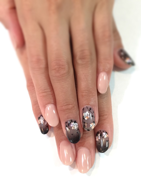 レトロフラワー×シースルーブラック。