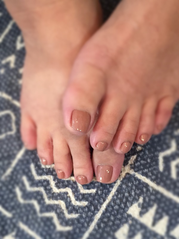 ペディ　ケア・カラー。　オススメのピンクブラウン♡