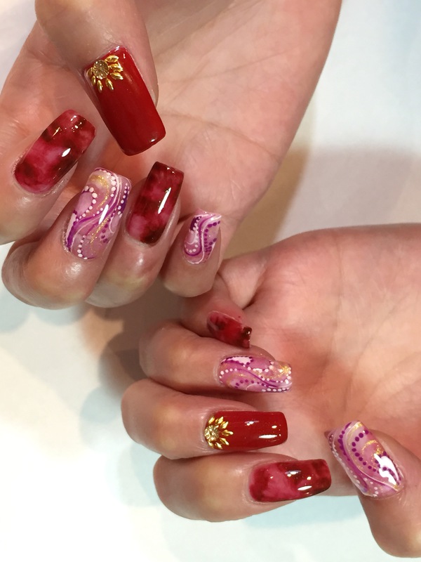 赤べっ甲×ペイズリー柄で秋オリエンタルネイル。