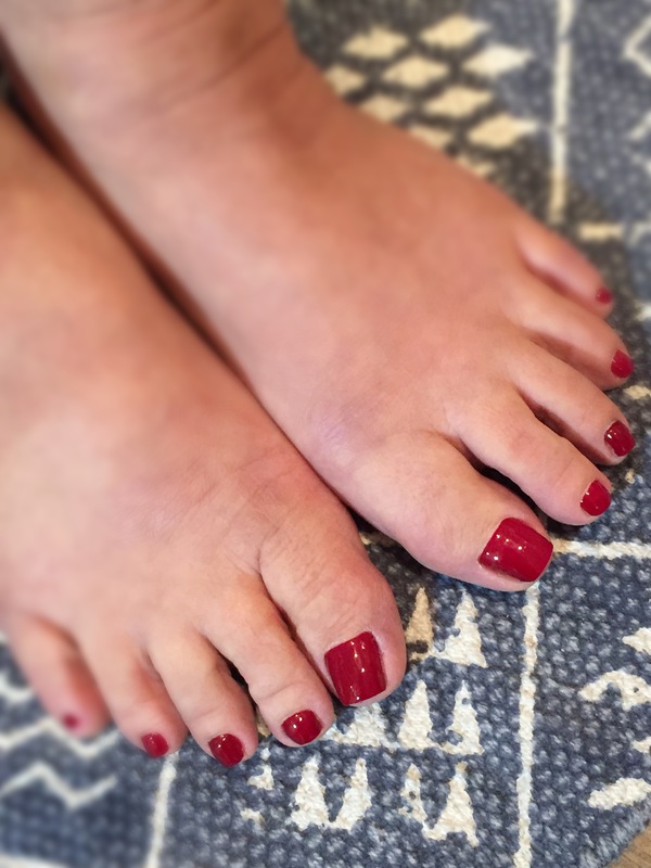 ペディ　ケア・カラー。　レディなボルドーカラー。