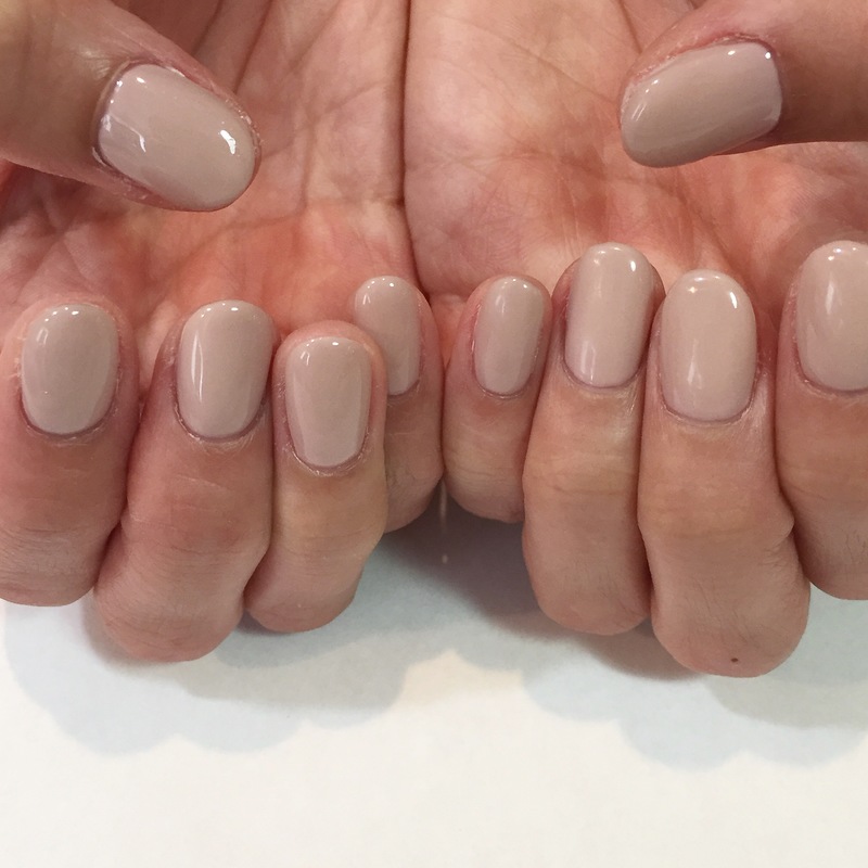 ヌーディー ワンカラーネイル。