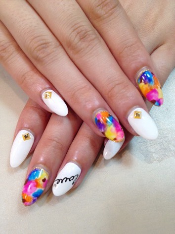 ニュアンスFlower×Whiteネイル。