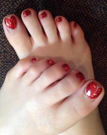 ペディ　赤ホロでキラキラハート。